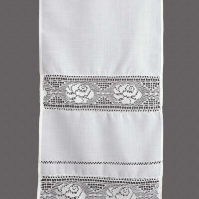 Traditionell handgjord gardin med Atrade, Azure och spets