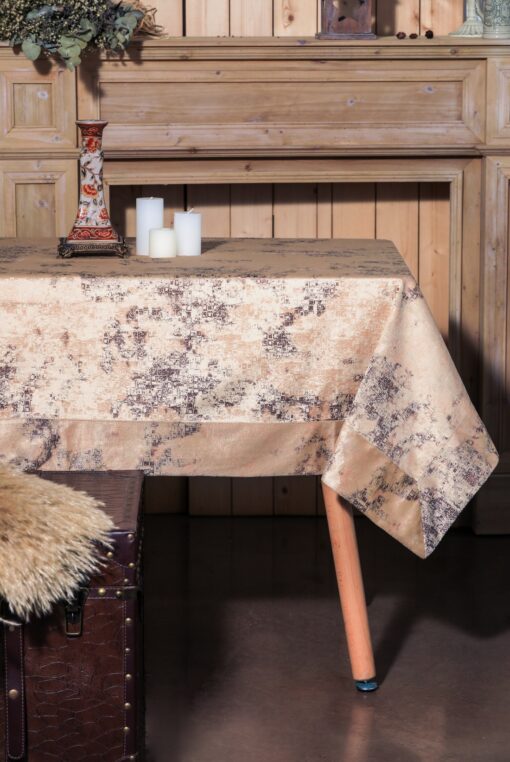 Bordeaux Tablecloth and Decorative Items from Velvet / Leatherette
