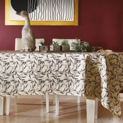Figure Tablecloth in Loneta with Essence Theme