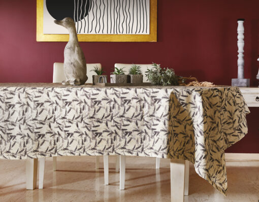 Figure Tablecloth in Loneta with Essence Theme