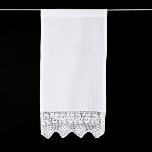 Traditionelt håndlavet gardin med blonder