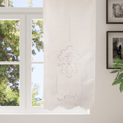 Παραδοσιακή Κουρτίνα με Κοφτό Κέντημα και Αζούρ